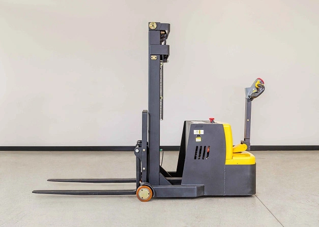 Liftsmart CB08-i Counterbalance Stacker thumbnail 2