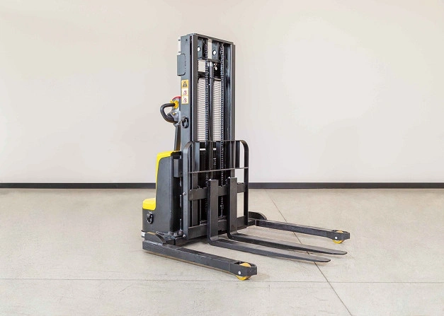 Liftsmart WSS15 Electric Pedestrian Stacker thumbnail 2