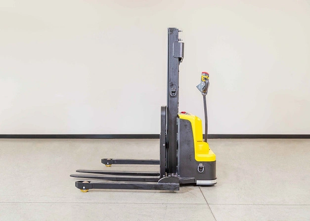Liftsmart WSS15 Electric Pedestrian Stacker thumbnail 6