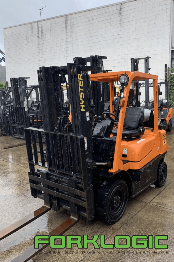 2.5 Tonne Hyster Container Mast LPG Forklift