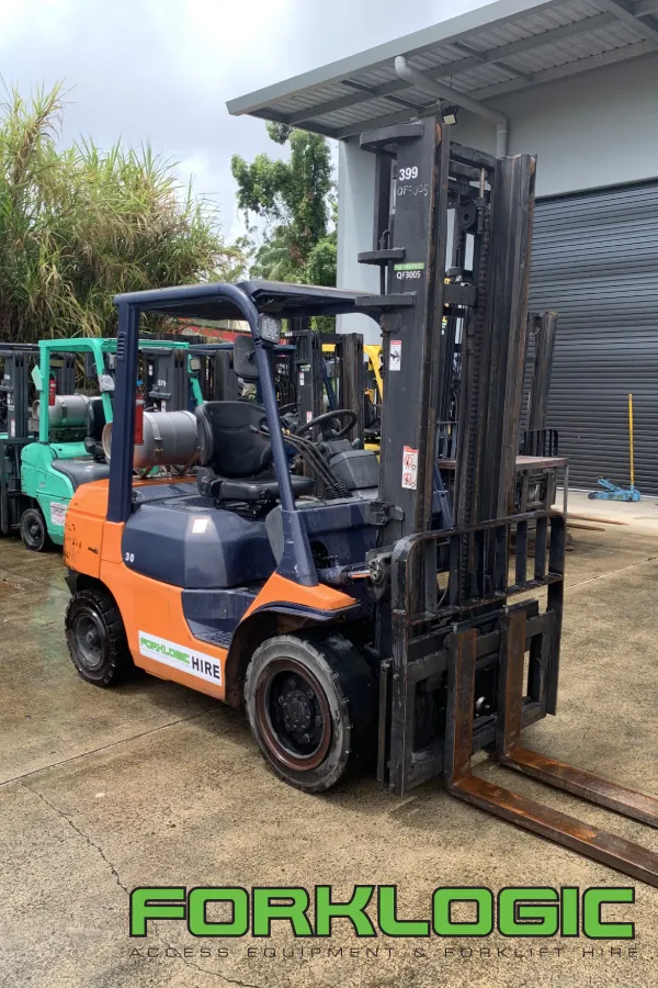 3.0 Tonne Toyota Tall Mast LPG Forklift thumbnail 2