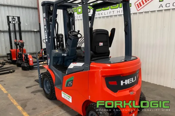 Heli 2.5 Tonne Container Mast Lithium Forklift thumbnail 8