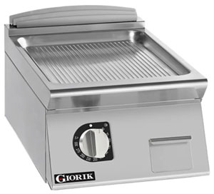 Giorik FRE92TCRXT 900 Series 400mm wide Ribbed Satin Chrome Electric Frytop