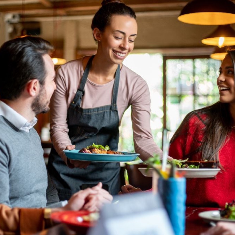 3 ways restaurants can drive traffic in 2024