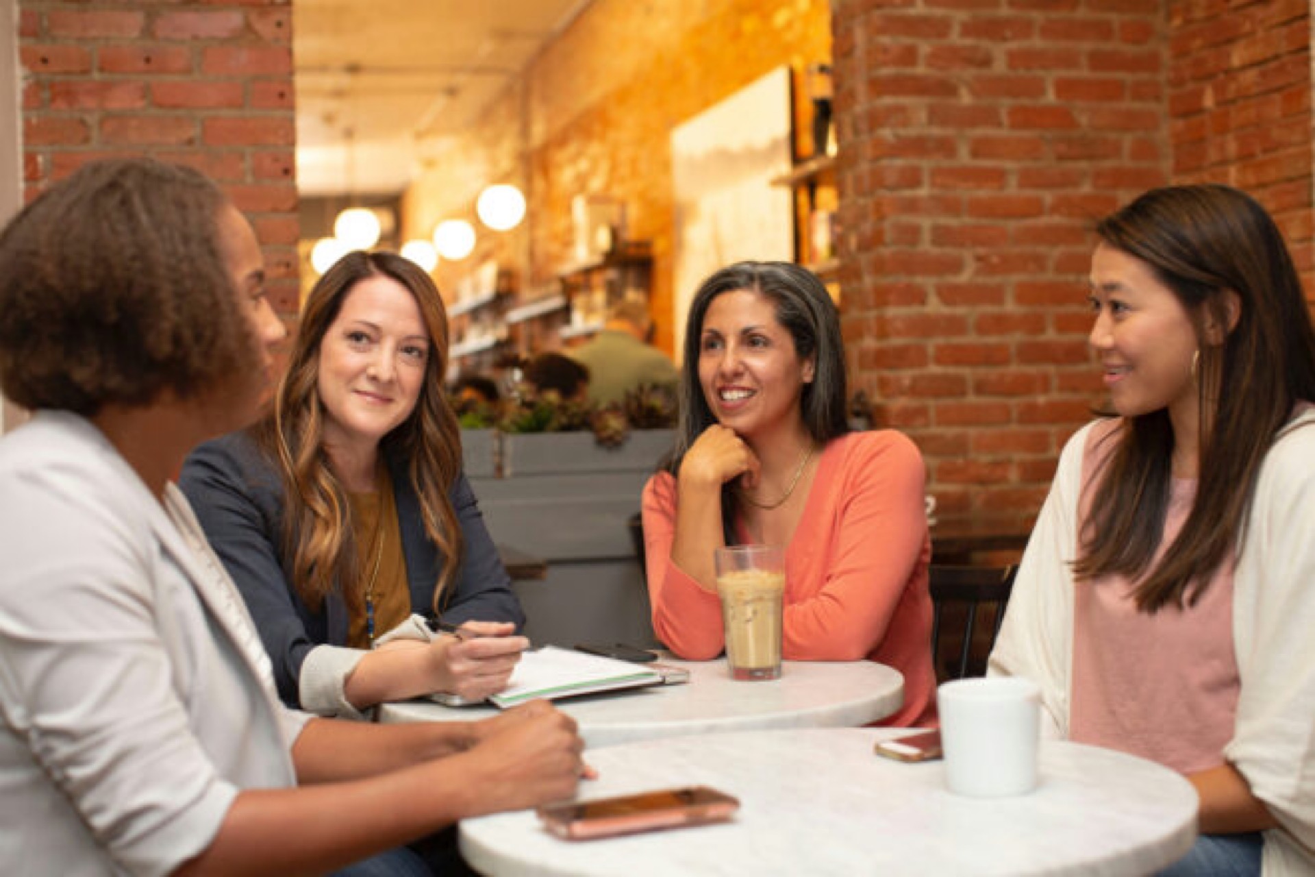 6 Brilliant Ways to Attract the Corporate Lunch Crowd to Your Restaurant