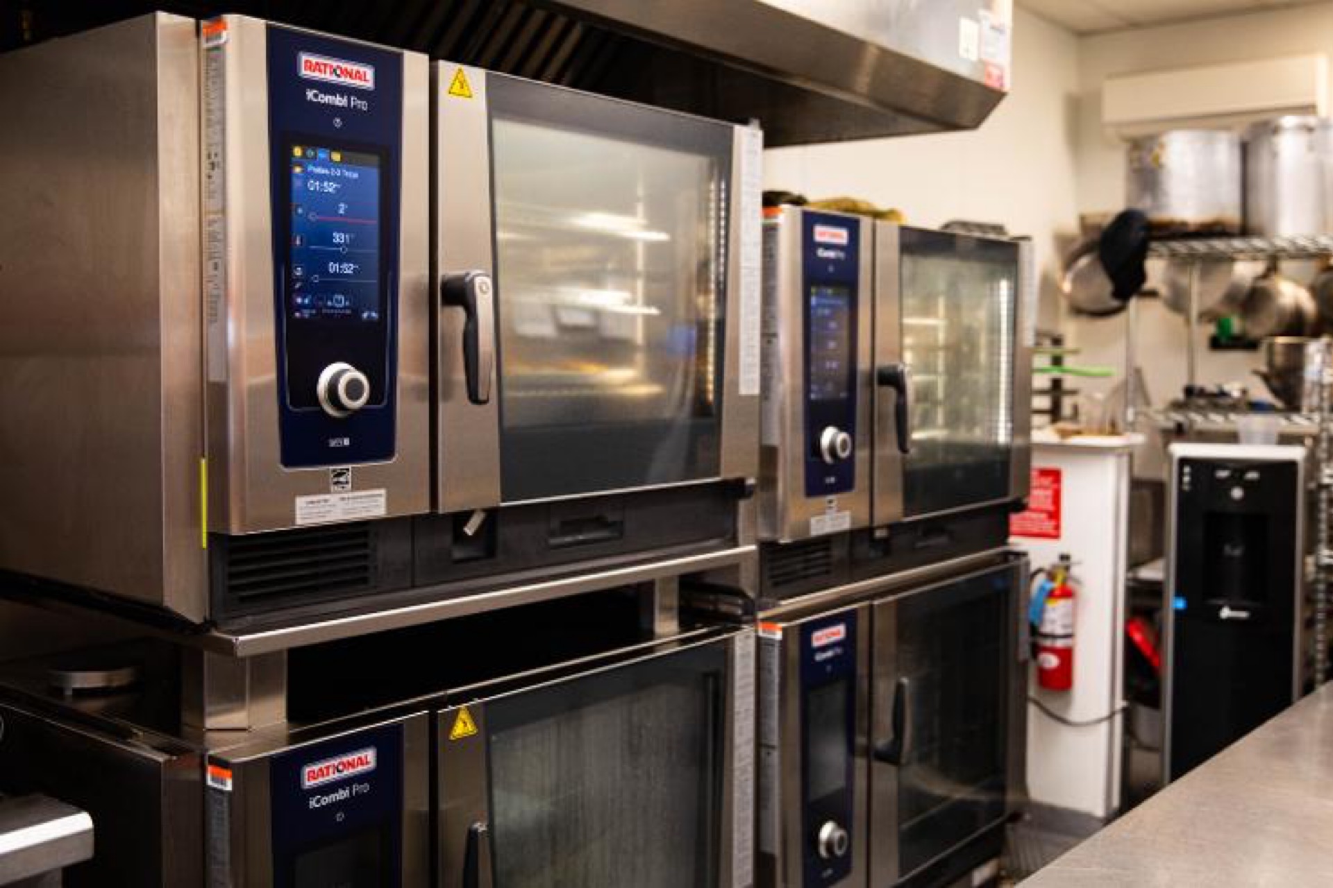 Combi Ovens Versus Conventional Cooking: What Are The Benefits For Operators?