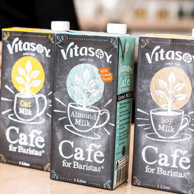 A barista’s guide to dairy alternatives: tips & tricks