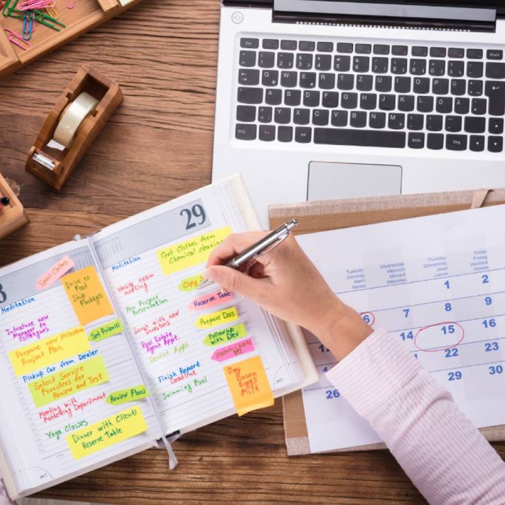 How Full-Service Restaurants Can Better Manage Their Frenetic Schedules