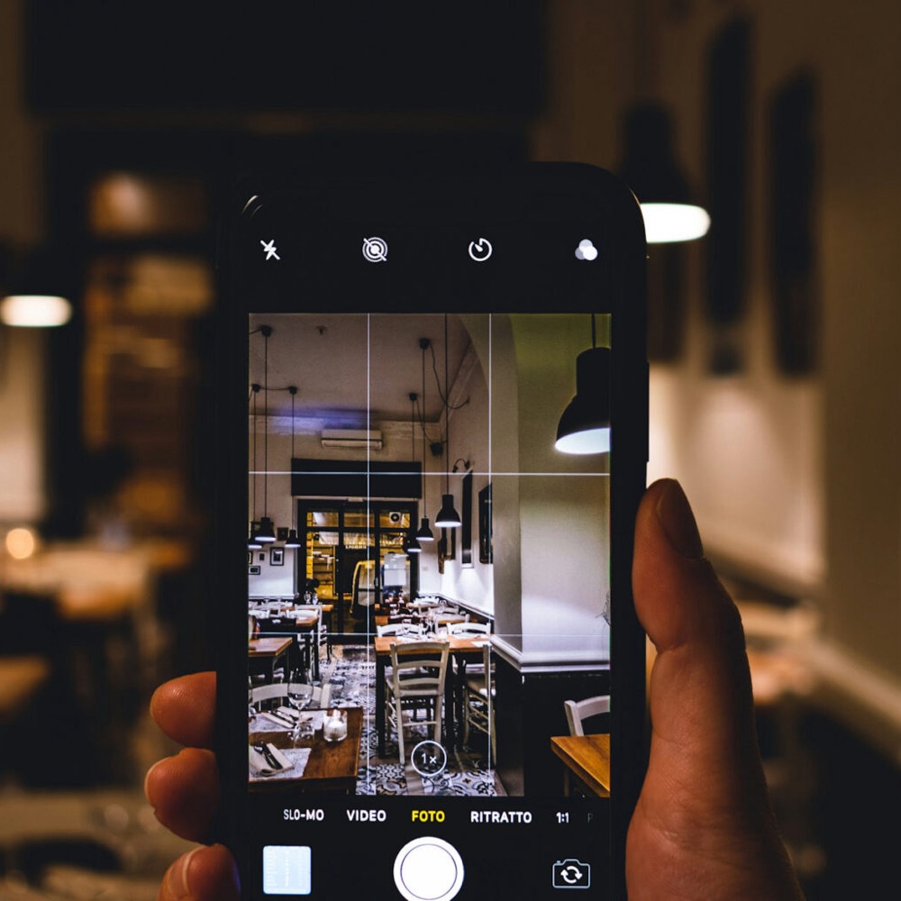 User-Generated Content: Transforming Your Diners into Your Best Marketers