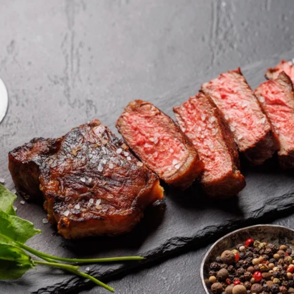 Why Steaks From Restaurants Taste So Much Better Than Homemade