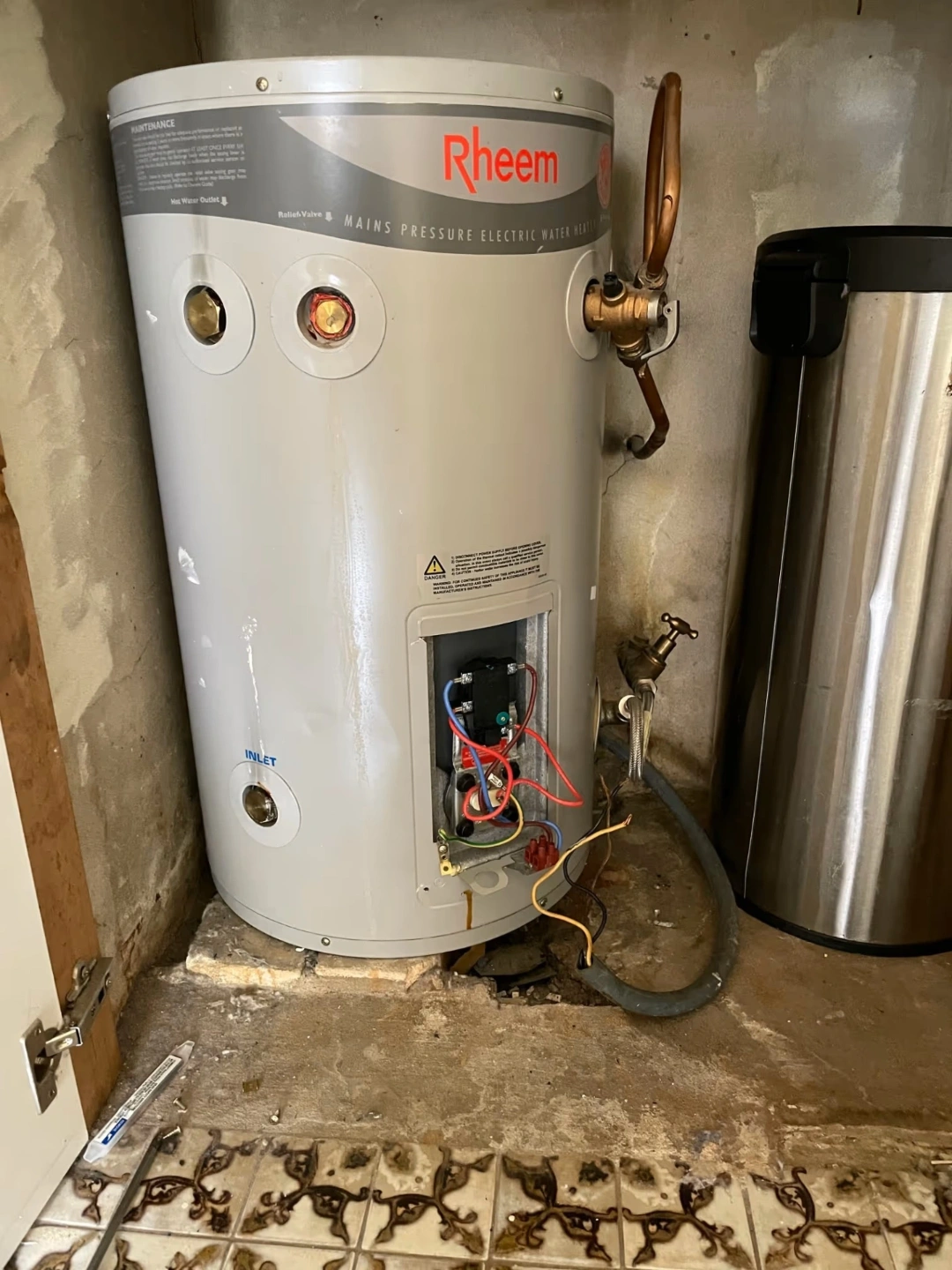 Electric Hot Water Replacement Services