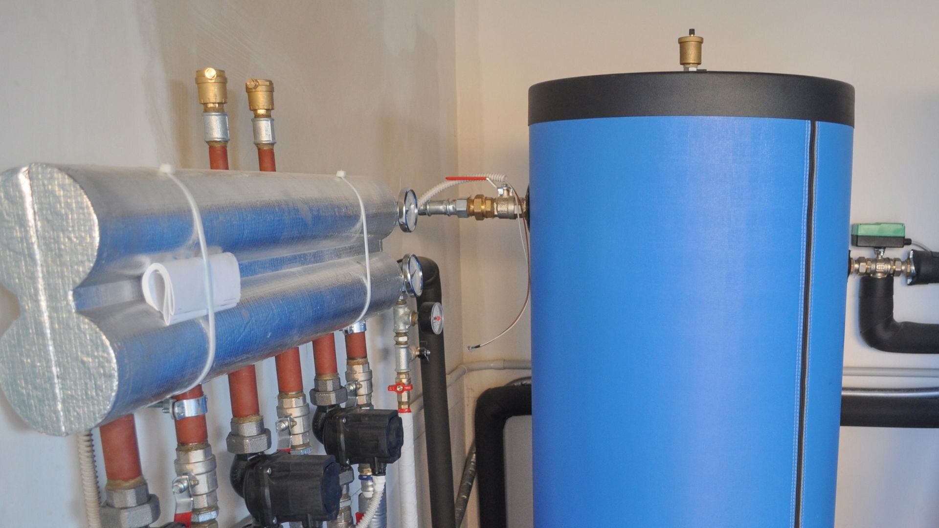 Blue Heat Pump Hot Water