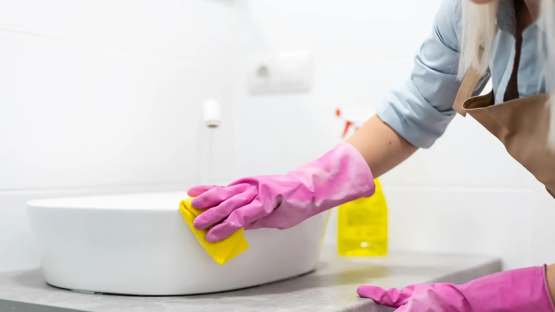 Cleaning Basin Sink