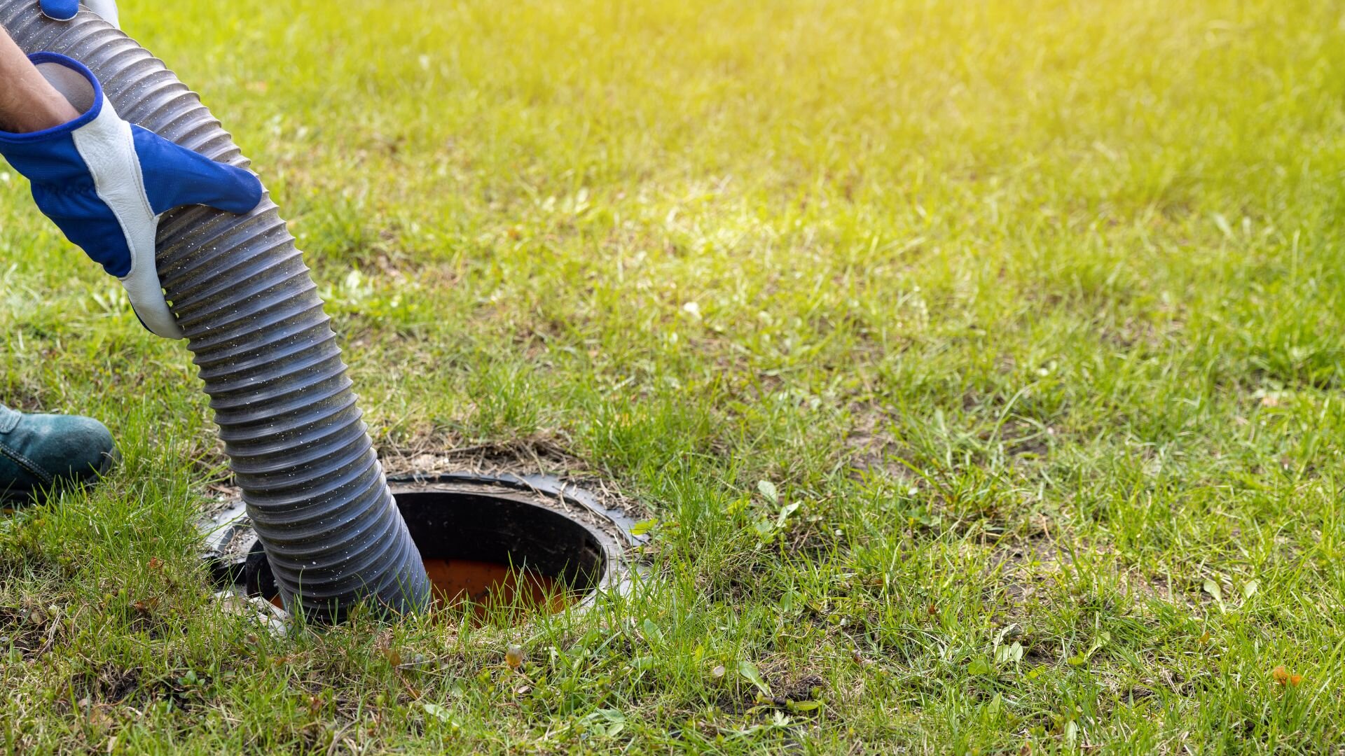 Pumping Overflowing Sewage Tank