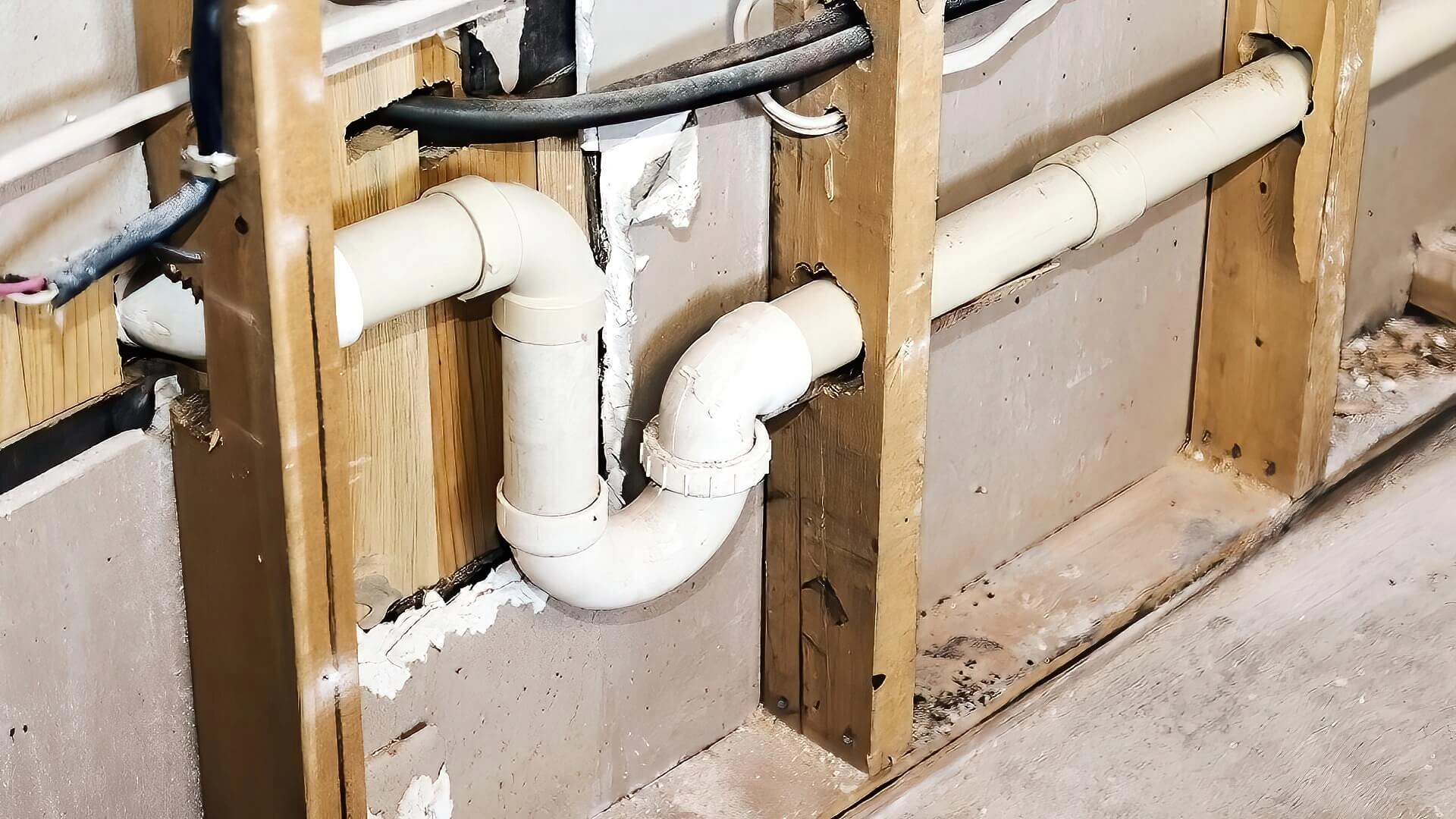 Check Hidden Leaks Plumbing