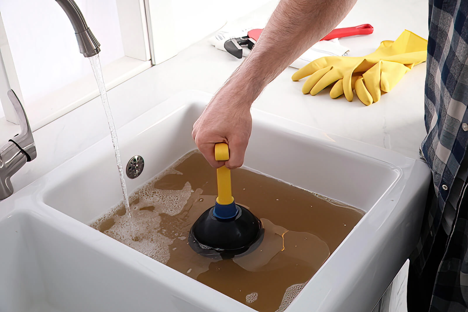 Unblocking Dirty Water Bathroom Sink
