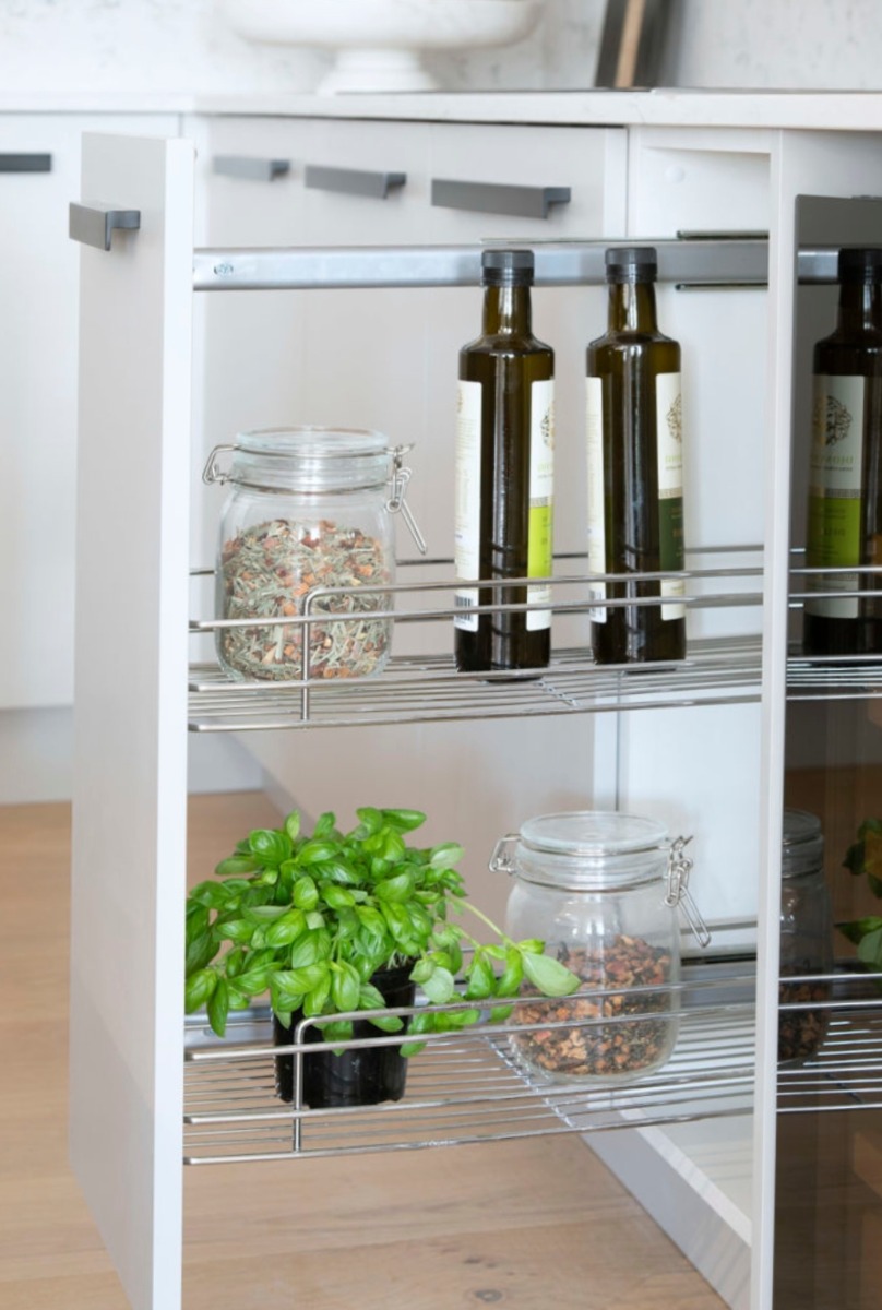 Image 1 Multi-Purpose Pull Out, 100W  (incl. frame, slides, 2 baskets)