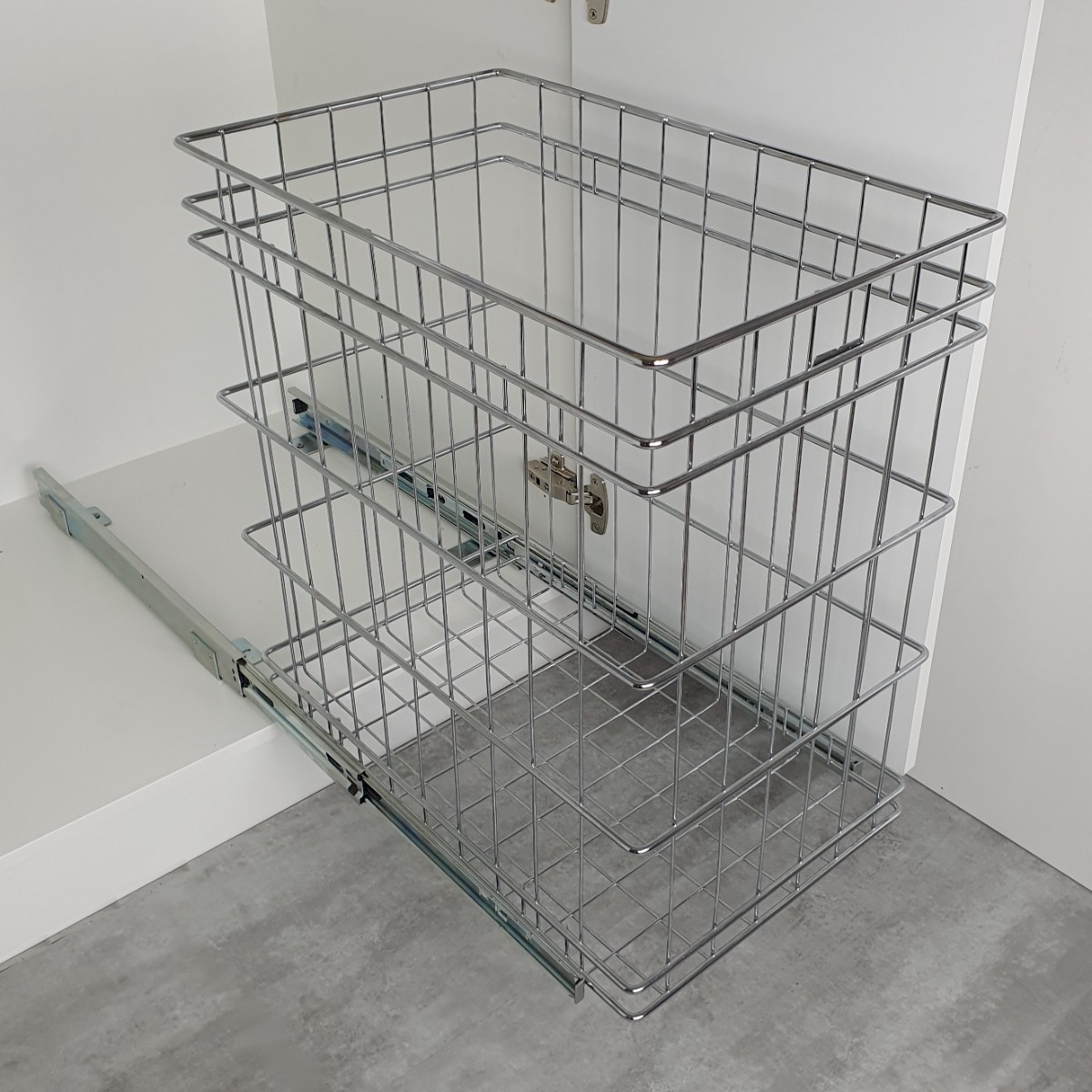Image 3 Laundry Basket, 500H Stainless Steel Basket, 485D (Incl. Bottom Mount Slides)