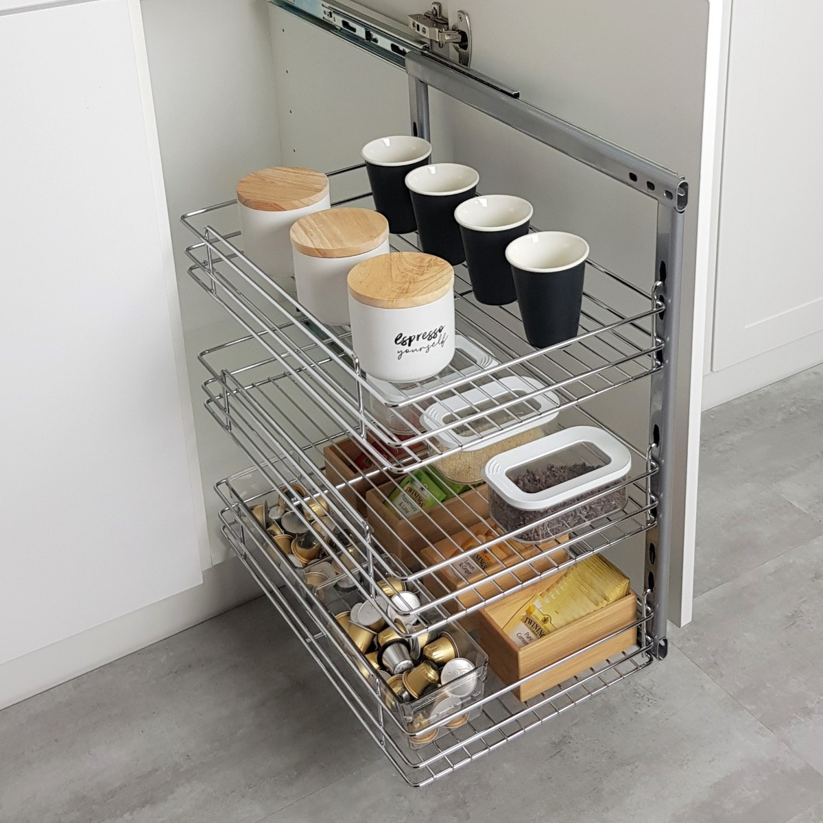Thumbnail image of Multi-Purpose Pull Out, 300W Baskets (incl. frame, slides, 3 baskets)