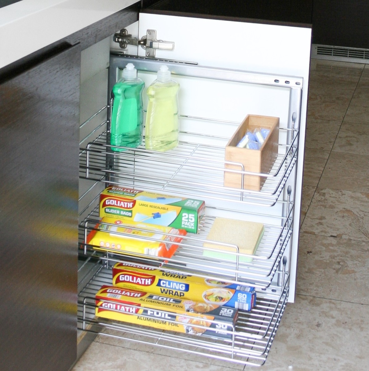 Thumbnail image of Multi-Purpose Pull Out, 300W Baskets (incl. frame, slides, 3 baskets)