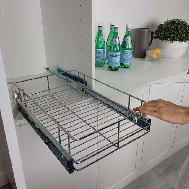 Non Slip Base with Tall Items 100h