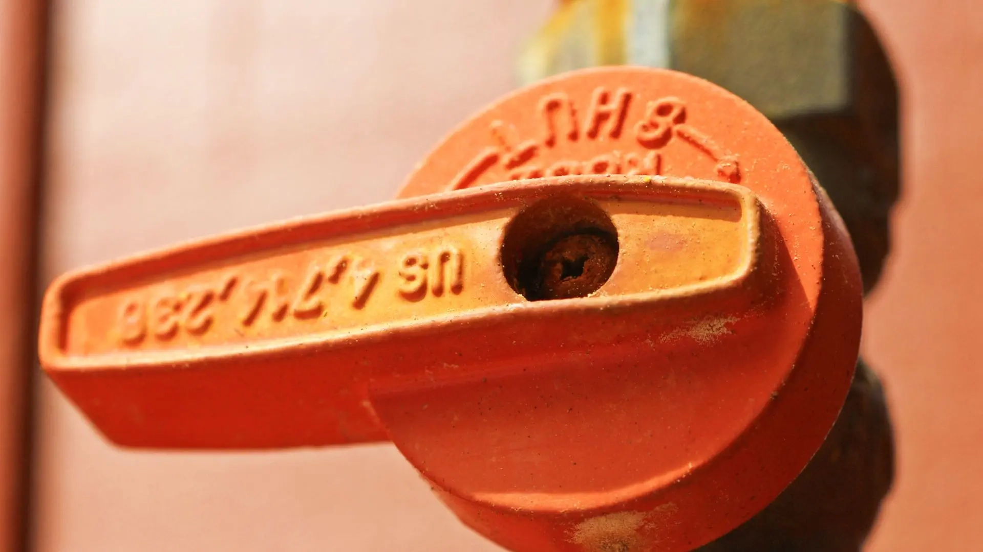 Shut Off Water in Plumbing Emergencies