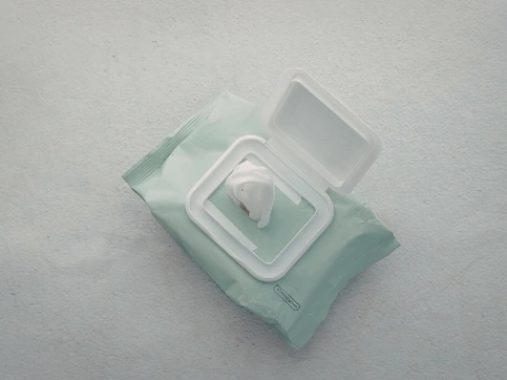 wet wipes