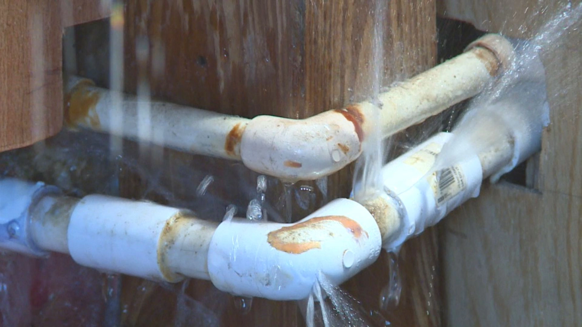 8 Simple Ways To Reduce The Risk Of Burst Pipes