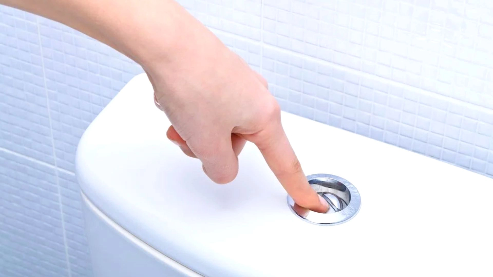 Is Your Toilet Cistern Leaking? Here’s How To Fix It!