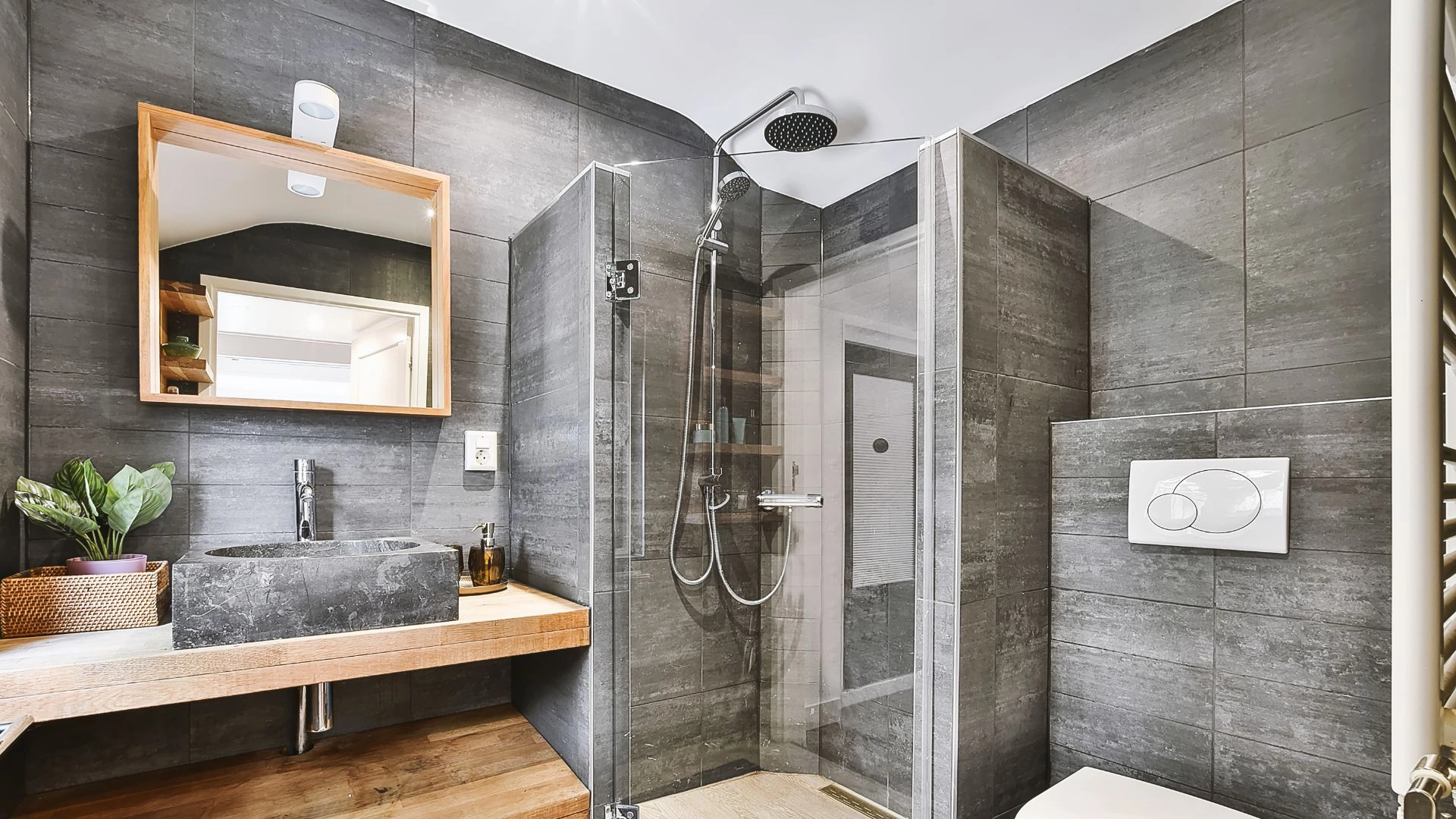 Small Bathroom Shower Ideas That Actually Work