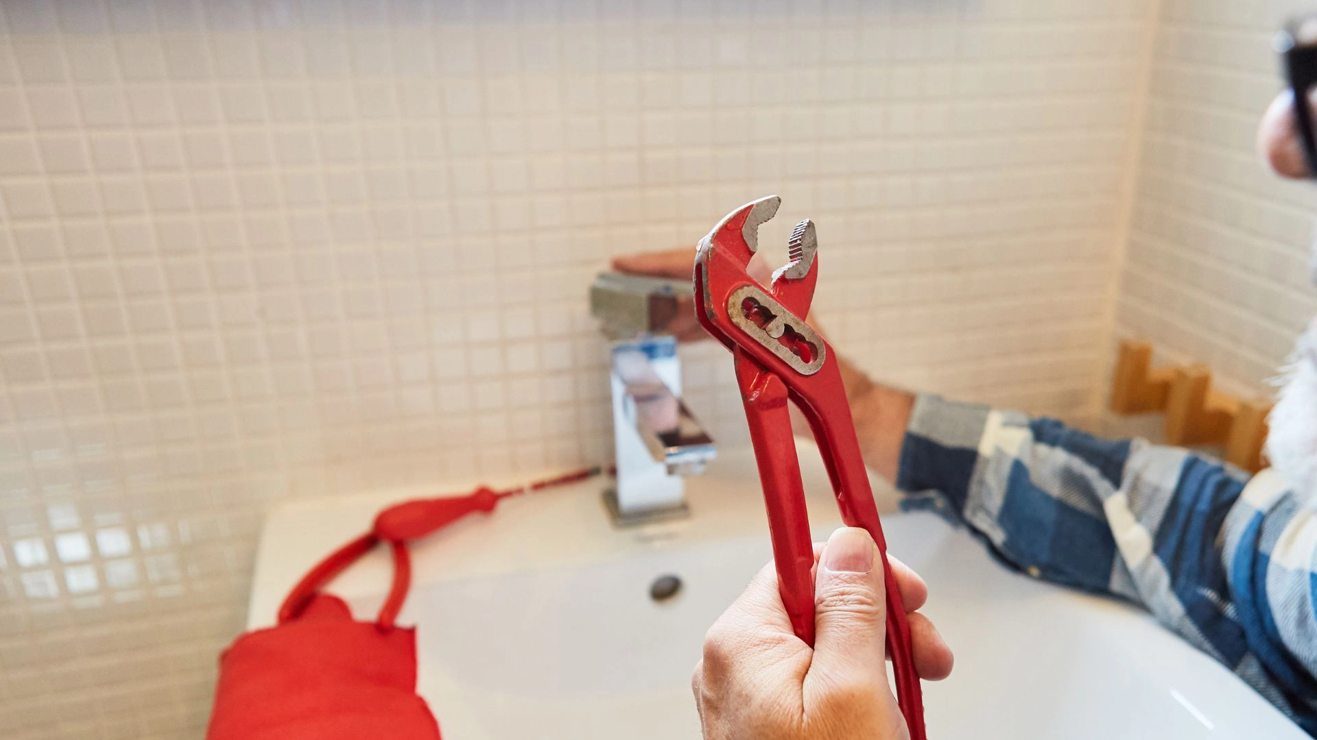 Install a Mixer Tap Yourself (DIY Guide)