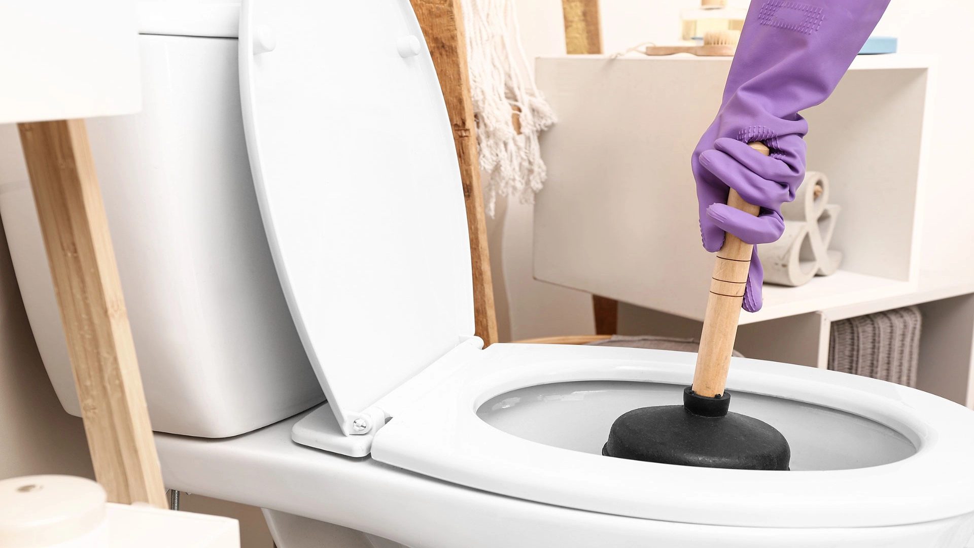 How To Unblock Your Toilet With A Plunger