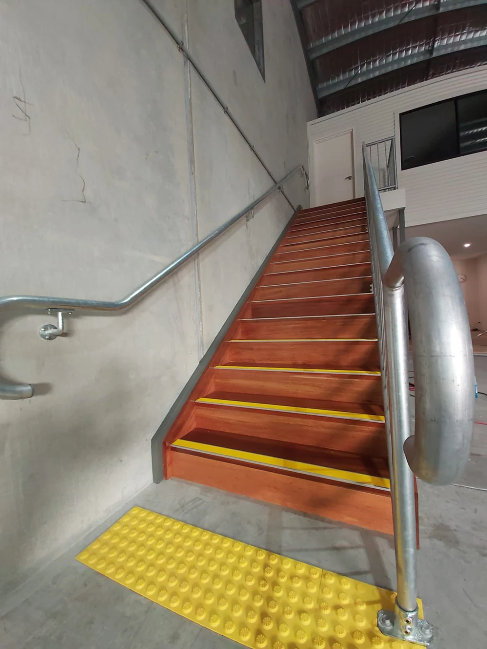 Image 1 for JWA Oil - Office Mezzanine