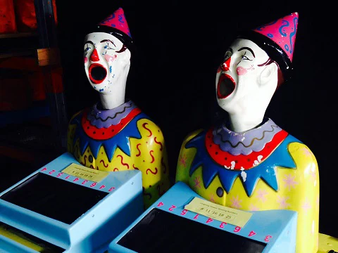 Image for Laughing Clowns – 2 Heads