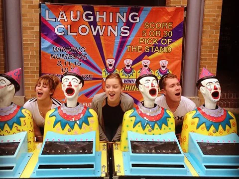 Image 2 for Laughing Clowns – 4 Heads