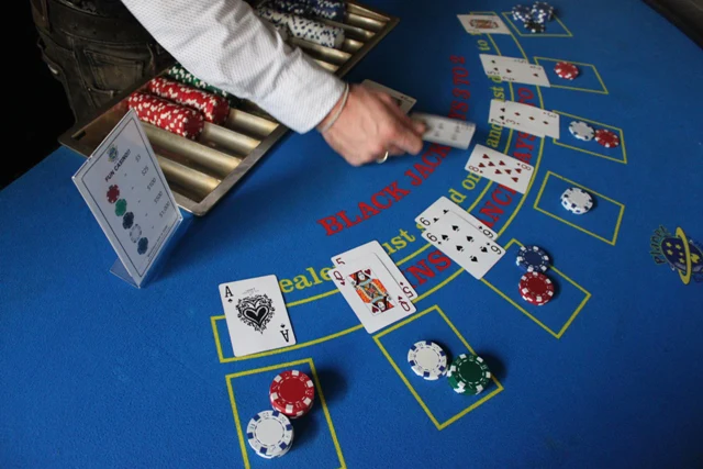 Image 2 for Deluxe Blackjack Table
