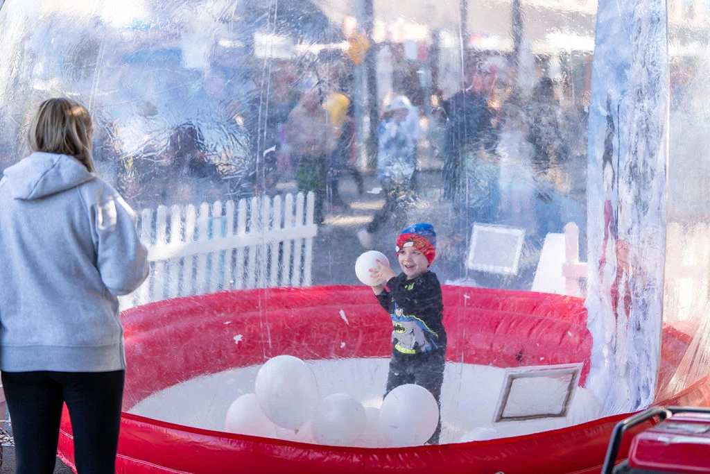 Image 6 for Inflatable Red Snow Globe
