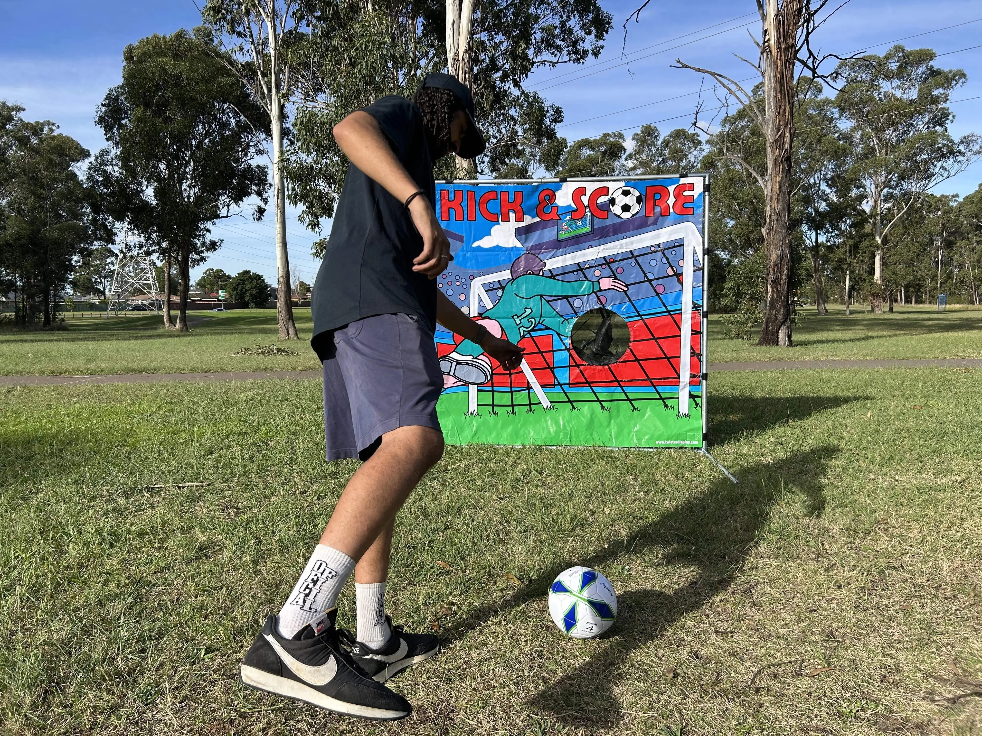 Image 2 for Kick and Score Soccer Game