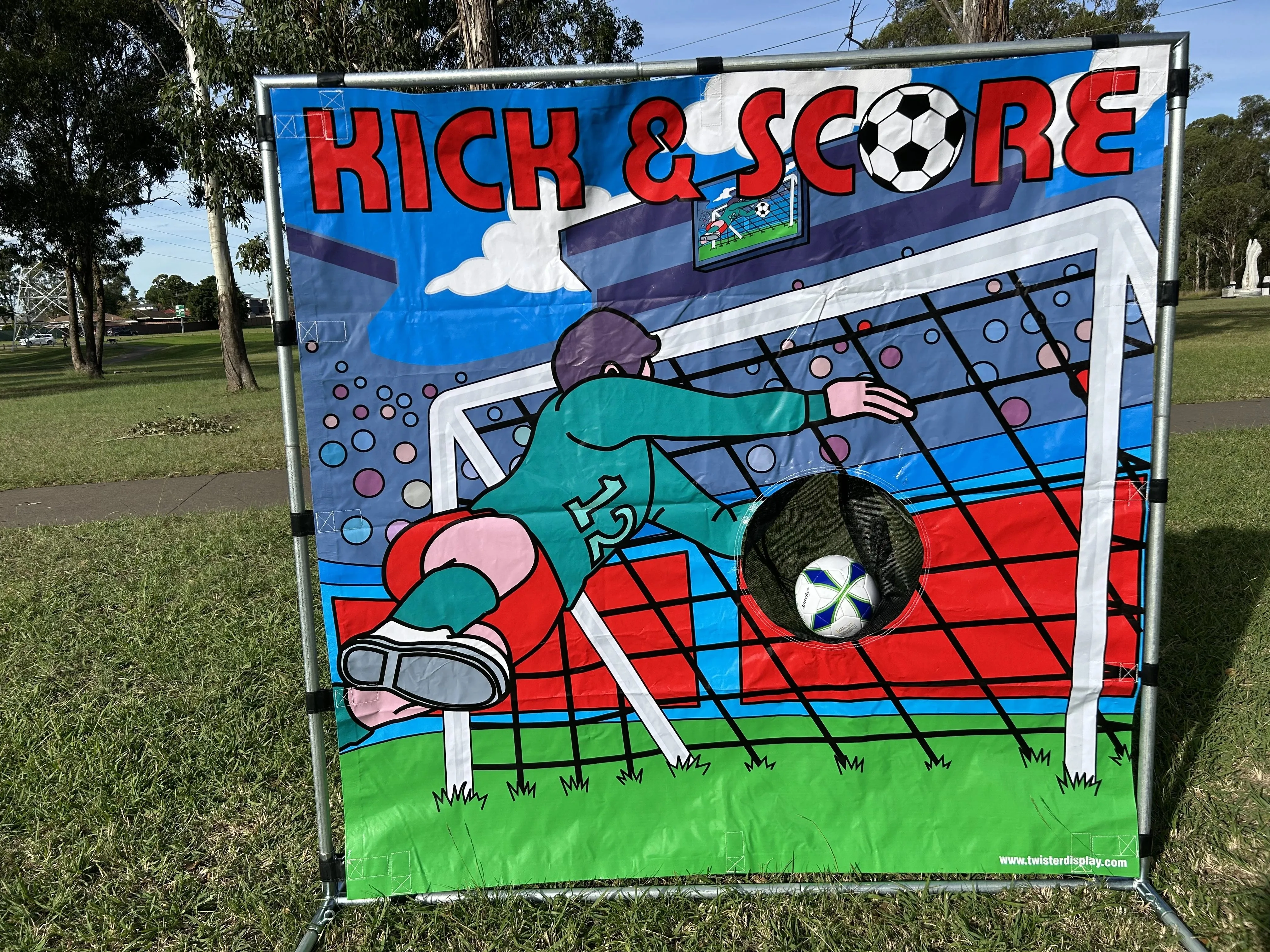Image 1 for Kick and Score Soccer Game