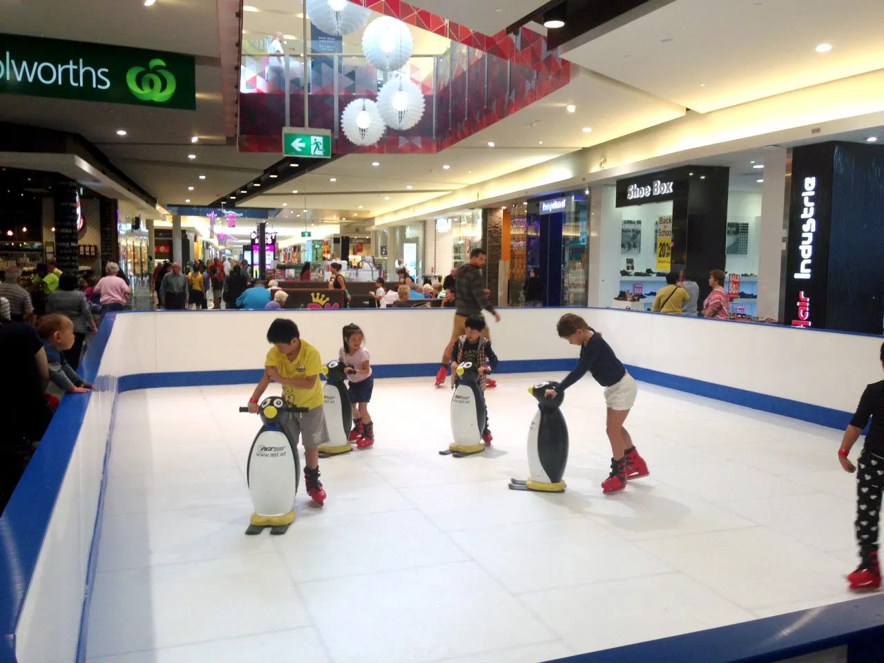 Portable Ice Rink Hire: Revolutionise your events with Planet Entertainment