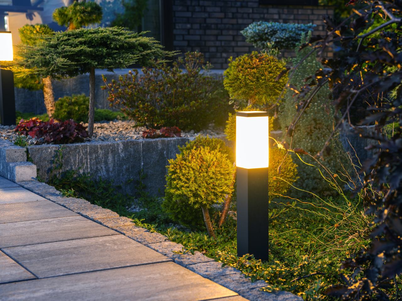 Bollard lighting