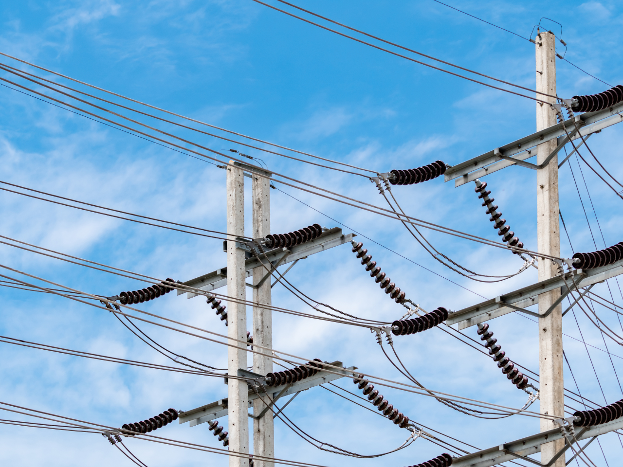 Three phase power lines