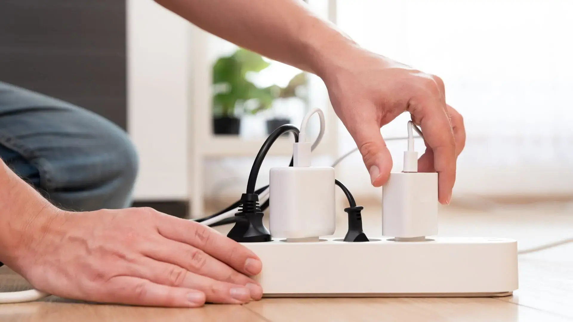 images/using-surge-protector