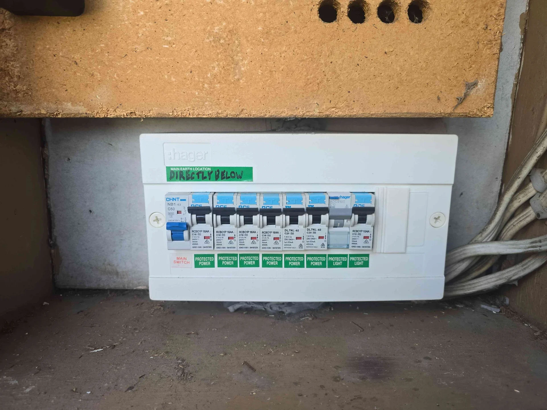 Fault Finding Solutions For Flickering Lights