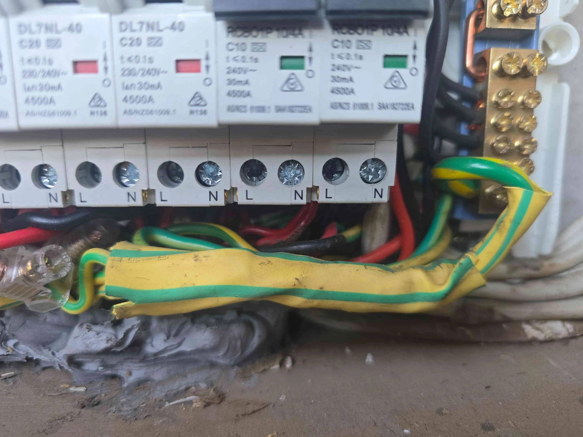 Fault Finding Solutions For Flickering Lights feature image