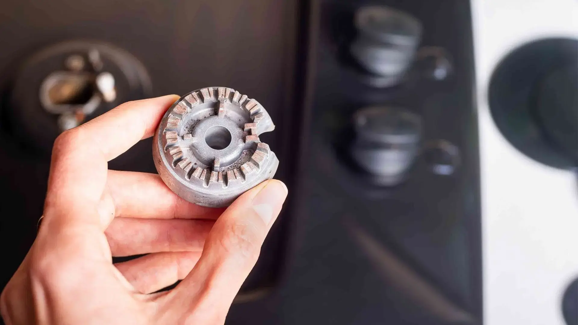 checking gas fitting part