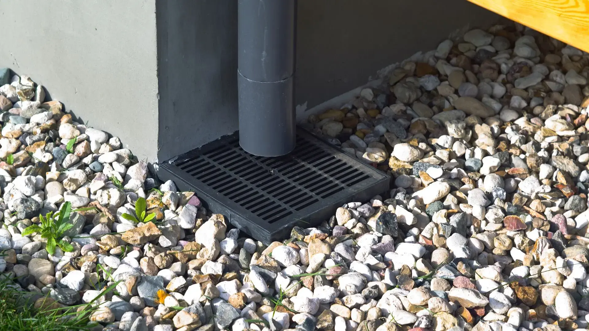 Downpipe with french drain