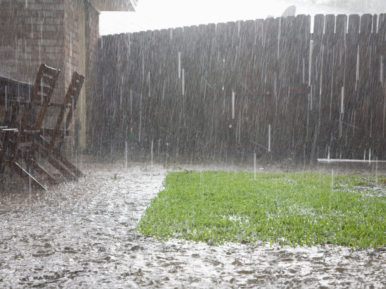 flooded-yard-emergency-drainage