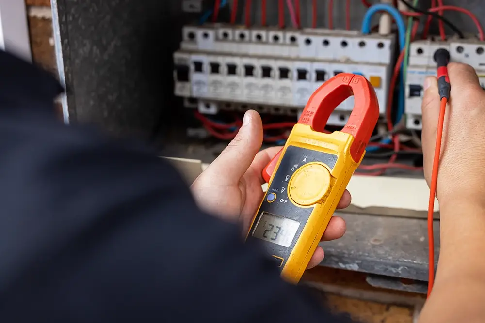 Fault Finding Electrician
